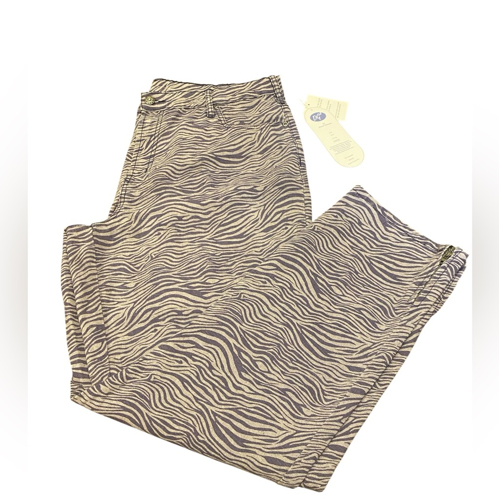 Diane Gilman Zebra Print Jeans - Black and Cream
New 18W